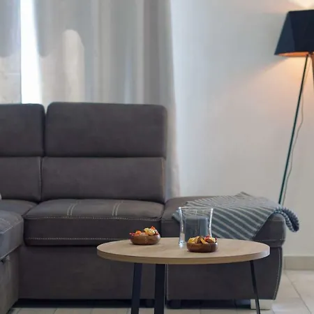 Rubix Apartment *