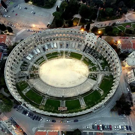Apartament Rubix *