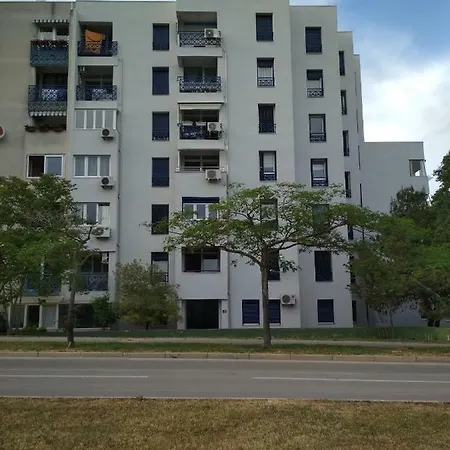 Rubix Apartment *